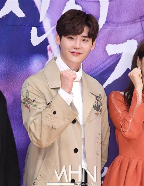 Lee Jong Suk While You Were Sleeping Press Conference Cast