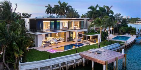 Open Views Of Miami And South Beach Are On Display At This Miami Beach