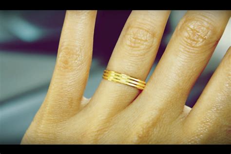 Menjual cincin belah rotan, cincin fesyen dan cincin batu permata dengan harga jauh lebih murah dari pasaran semasa. Diari Simpang Kiri: ANTARA DUA PILIHAN