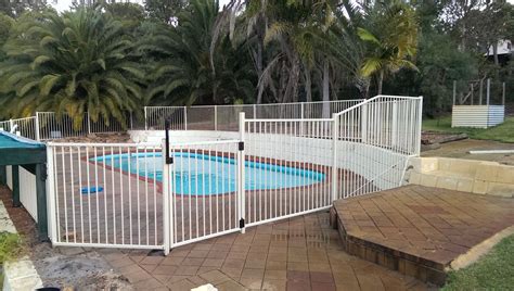 30 Swimming Pool Fence Ideas