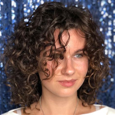 35 Cool Perm Hair Ideas Everyone Will Be Obsessed With In 2019 Giyim