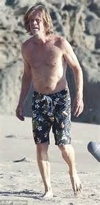 William Hmacy Takes His Top Off To Film Beach Scenes For Shameless
