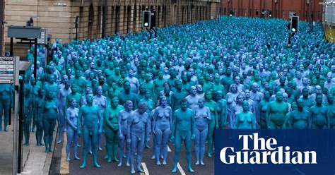 Sea Of Hull By Spencer Tunick In Pictures Art And Design The Guardian