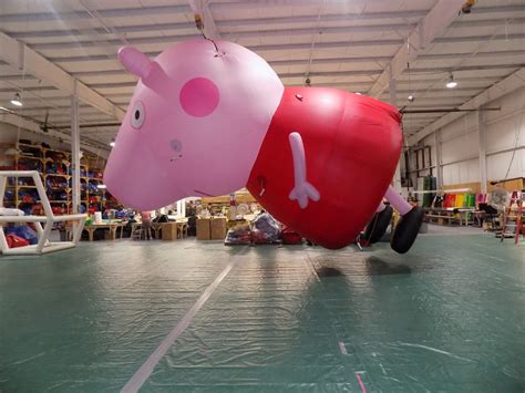 Peppa Pig Parade Balloon