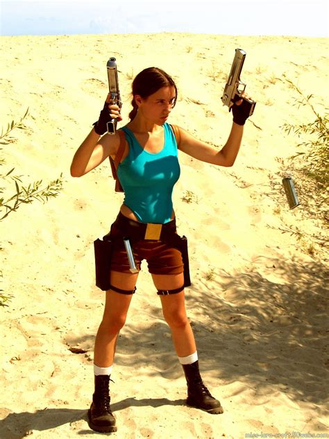 Lara Croft Reloading Guns Lara Croft Lara Cosplay
