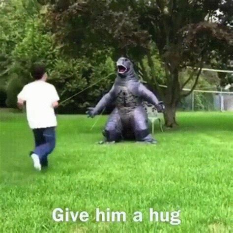 Give Him A Hug Funny Pictures Best Funny Pictures Daily Funny