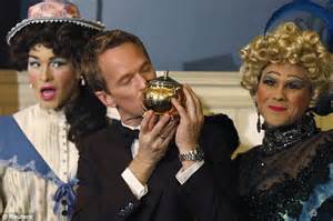 neil patrick harris dons a wig and bra to accept hasty pudding award daily mail online