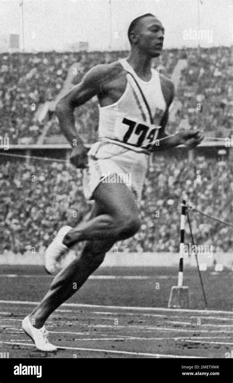 Jesse Owens Sets With 10 2 Sec World Record In 2nd 100 M Run Stock