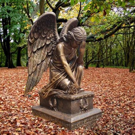 Outdoor Memorial Angel Statue Cast Bronze Kneeling Weeping Angel Statue
