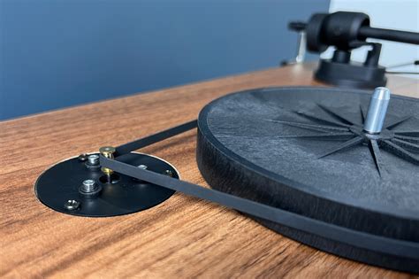 Pro Ject E1 Review An Entry Level Turntable With Big Sound Digital