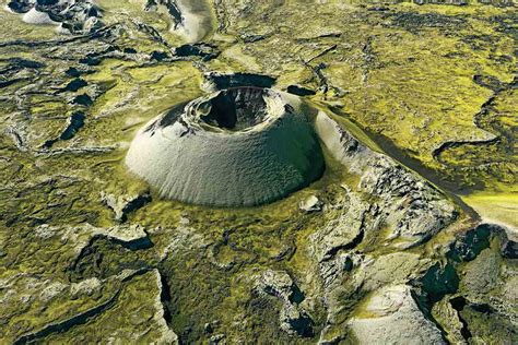 Dramatic Landscape Shaped By Icelands Devastating Eruption New Scientist