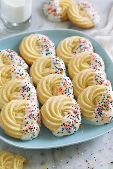 These cookies freeze well and are great for care packages. 10 Cookie Recipes Perfect For A Treat - Society19