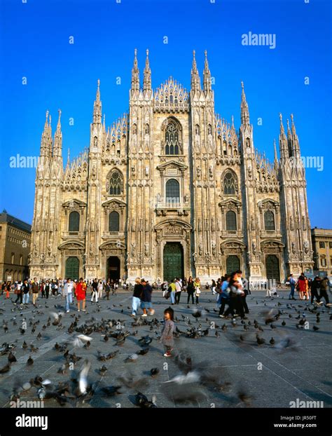 Duomo Di Milano Cathedral Milan Lombardy Italy Stock Photo Alamy