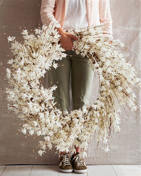 White Forsythia Wreath in 2020 | Forsythia wreath, Floral ...