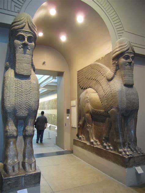 Assyrian statues British Museum London Museu britânico Museu