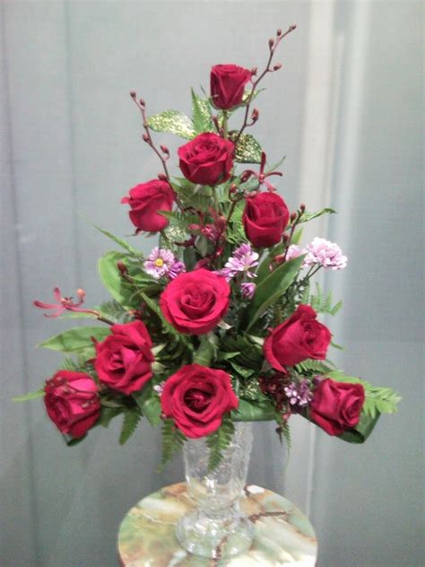 30 Pretty Roses Arrangements Valentines For Your Beloved People Rose
