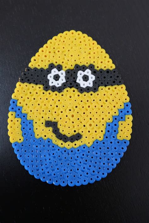 Påskeægget forbindes med gækkebrevet, gækkebrevet har forbindelse helt tilbage til. Krea Krumspring: HAMA Minion Påskeæg