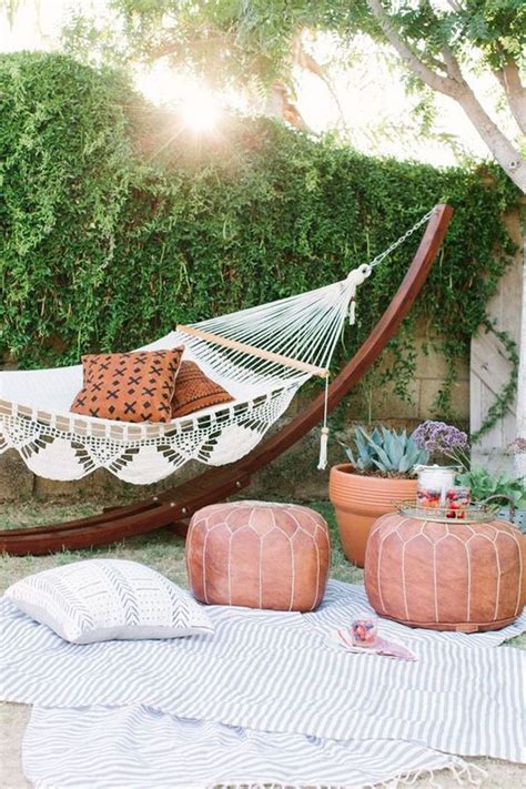 20 Cozy Outdoor Hammock Ideas To Relax In Summer
