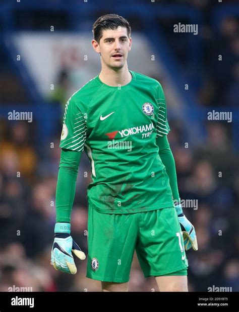 Thibaut Courtois Chelsea Goalkeeper Hi Res Stock Photography And Images
