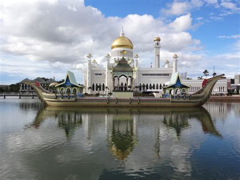 Brunei Bandar Seri Begawan Chris Travel Blog