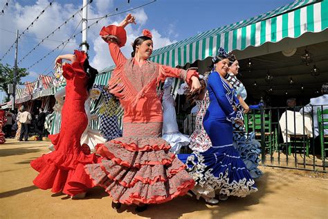 Descubre Cómo Se Celebra La Icónica Feria De Abril En Sevilla