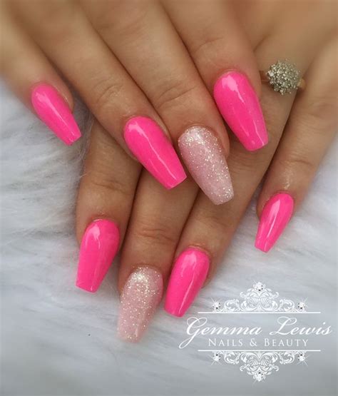 barbie pink nails nailstyle pink nails nails barbie pink nails