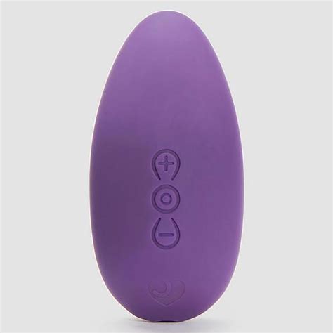 19 Best Clit Vibrators And Clitoral Stimulators You Need In 2023 Glamour Uk