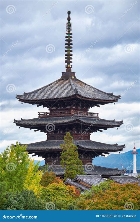 Tower Of Yasaka Hokan Ji Temple Higashiyama Kyoto Japan Stock Photo
