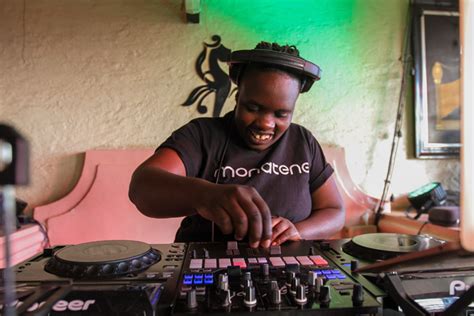 DJ MISS RAY Delivers DJcity Podcast Mix