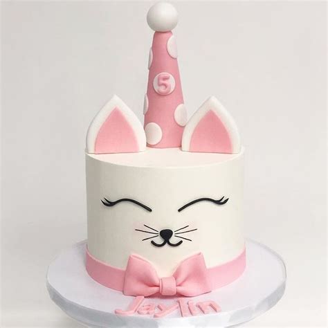 The Cutest Kitty Cat Cake By Sweetdien Cat Cake Birthday Cake For