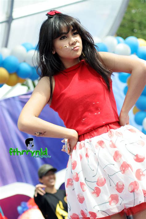 cherrybelle indonesia [foto] cherrybelle at ulang tahun inbox sctv 2012 part 1