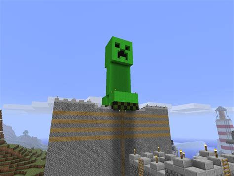 Giant Creeper Statue Minecraft Project