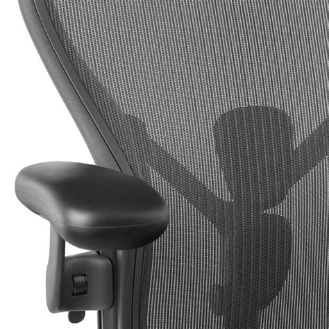 That said, there's not much noticeable difference in terms. Herman Miller launches new Aeron Chair - Workplace Insight