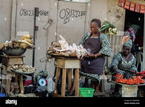 Lagos Nigeria Market Hi Res Stock Photography And Images Alamy