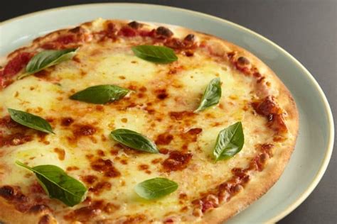 The History Of The Margherita Pizza Italian Food History