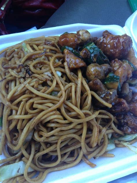 This is a list of chinese dishes in chinese cuisine. Chow mein & Mushroom Chicken - Yelp