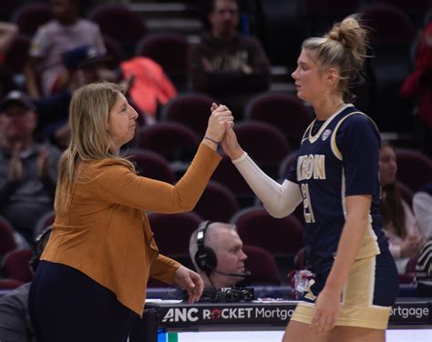 No 6 Akron Zips Fall To No 3 Ball State Likely Ending Melissa Jackson S Time As Coach