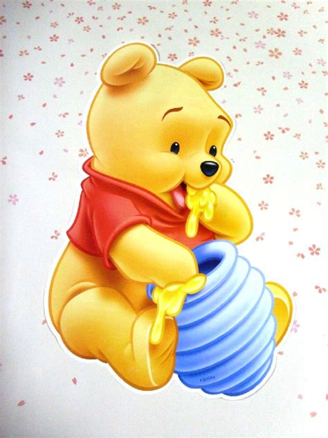 Winnie The Pooh Eating Honey Clipart Clipart