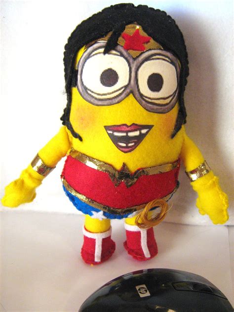 Despicable Me Minion As Wonder Woman How Do You Say Fabulous In Minion