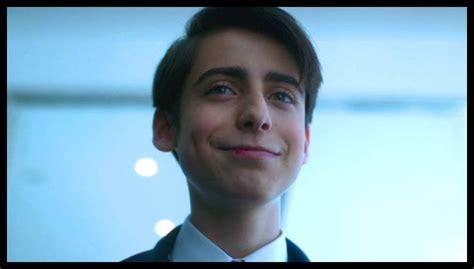 'the umbrella academy' star aidan gallagher discusses his love for the comics, playing number five, and the season 1 finale ending. Aidan Gallagher Star Of Umbrella Academy Suits Up As ...