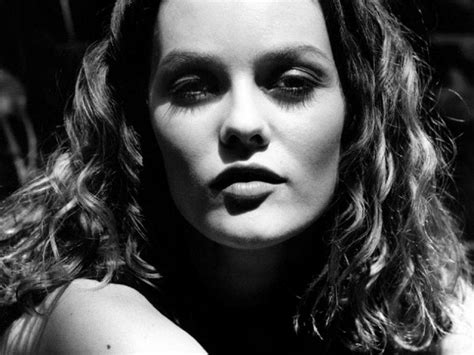 Vanessa Paradis Wallpapers Images Photos Pictures Backgrounds