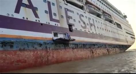 Pin By Oceanic House On Shipbreaking And Laid Up Abandoned Ships