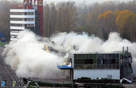 Toch is de monegask kort na afloop blij met zijn optreden tijdens de kwalificatie voor zijn thuisrace. Imola, Pit Building Demolition · RaceFans