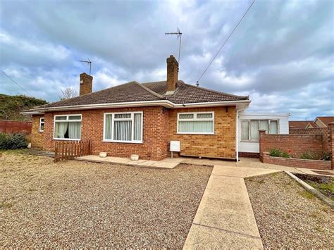 2 Bed Semi Detached Bungalow For Sale In Burgh Road Gorleston Great