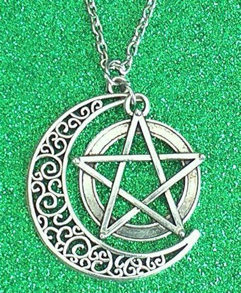Silver Moon Pentacle Necklace Pentagram Star Witchcraft Pagan Wicca