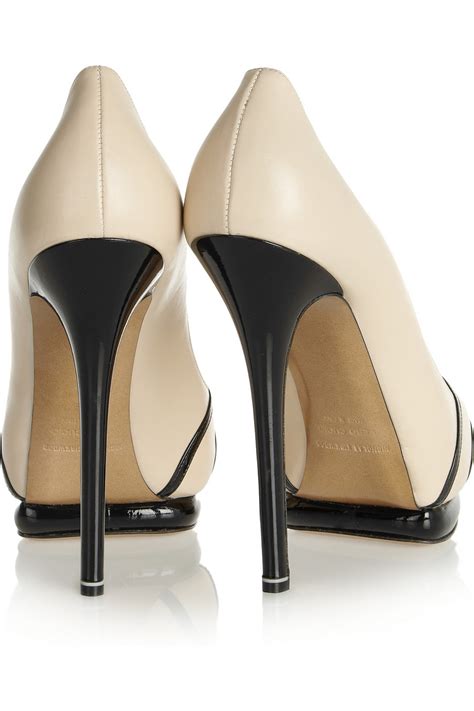 Lyst Nicholas Kirkwood Leather And Patentleather Pumps In Natural