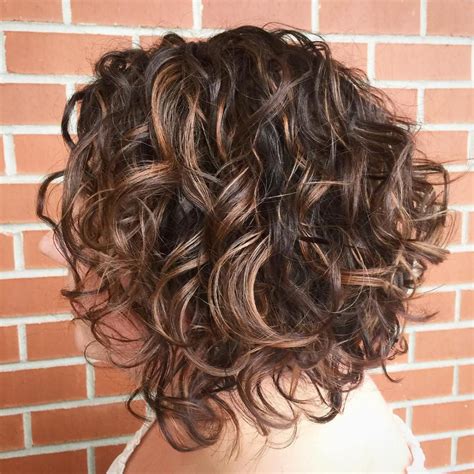 65 Different Versions Of Curly Bob Hairstyle Artofit