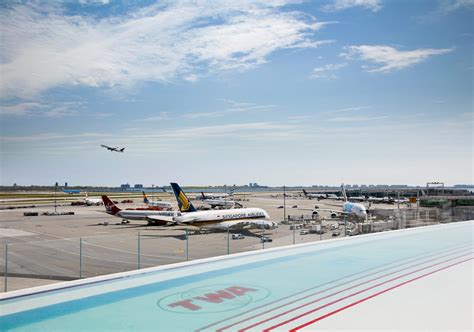 The Twa Hotel Opens At Jfk Airport Helps Revamp Saarinens Jet Age