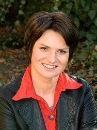 Heute um 8 uhr kommt sie mit ihrem neuen buch zu swr4, in dem sie kurz vor ihrem 60. Carola Oldenkott wird Programmchefin von SWR4 Baden ...