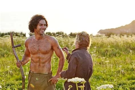 Aidan Turner Says Topless Poldark Pic Never Made Me Feel Objectified Scottish Daily Express